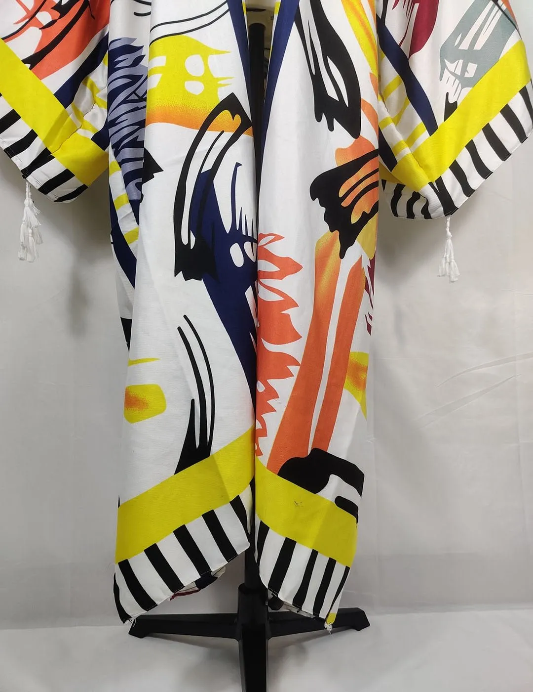 Women Casual Floral Kimono Dress Perfect for Beach Days African Swimwear in Vintage Inspired Open Front Kaftan Style